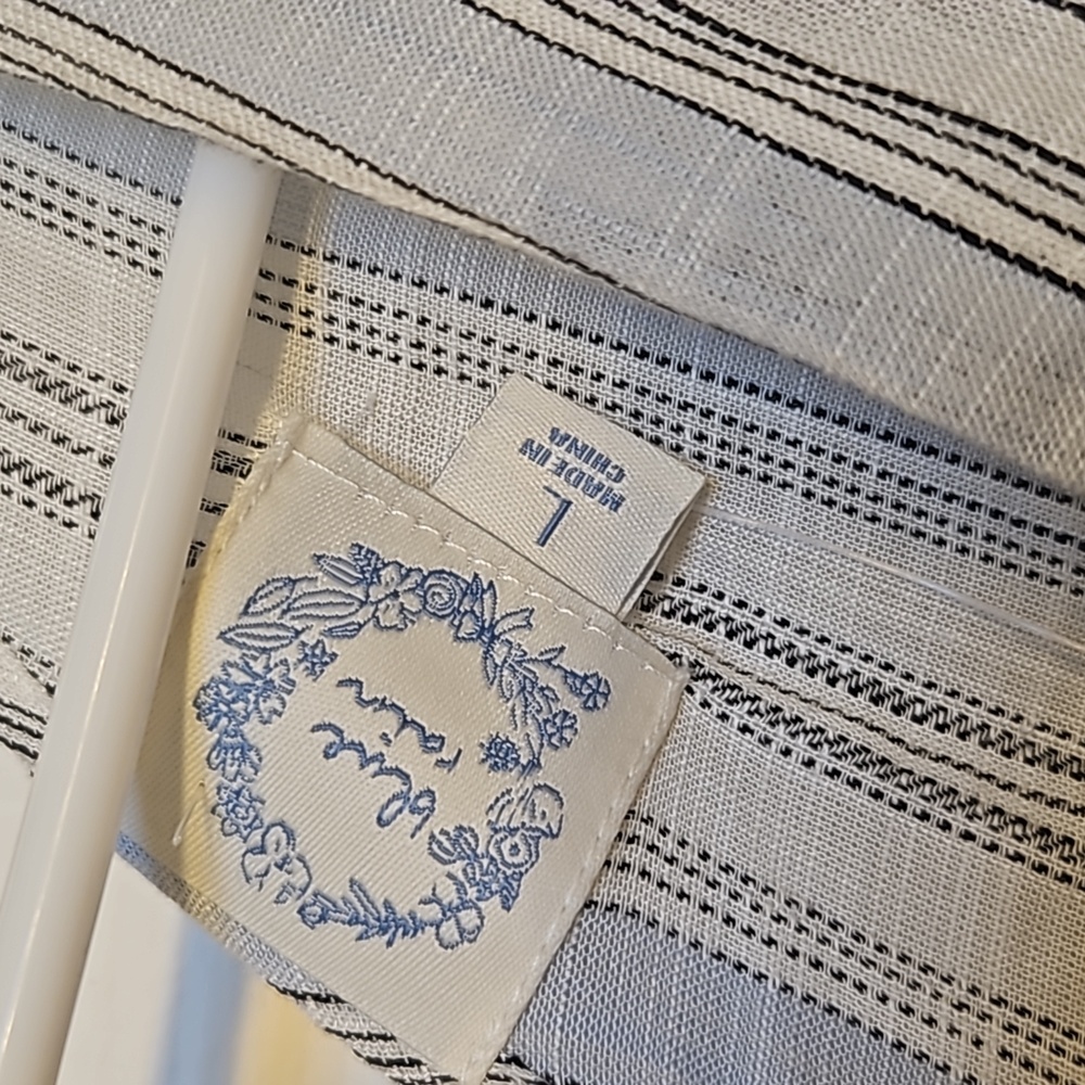 NWT Blue Rain Romper From Francesca's. Blue, Black, White Stripped - Picture 5 of 7